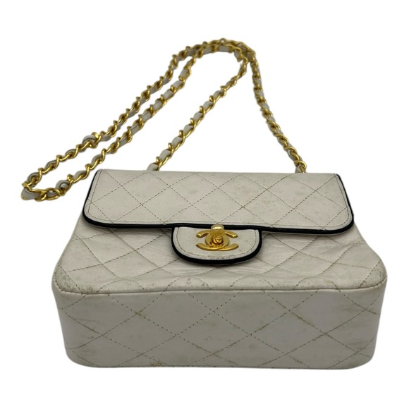 Chanel Vintage White Square Single Flap Bag - Picture 6 of 8
